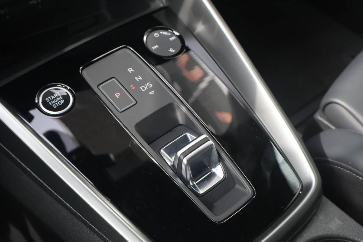 Audi A3 Audi A3 Sportback 35 TFSI S-Line 150pk | RS Stoelen | B&O | Navi | LED | Cruise | Virtual | Climate