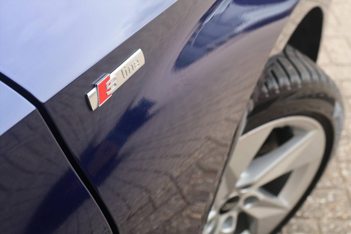 Audi A3 Audi A3 Sportback 35 TFSI S-Line 150pk | RS Stoelen | B&O | Navi | LED | Cruise | Virtual | Climate
