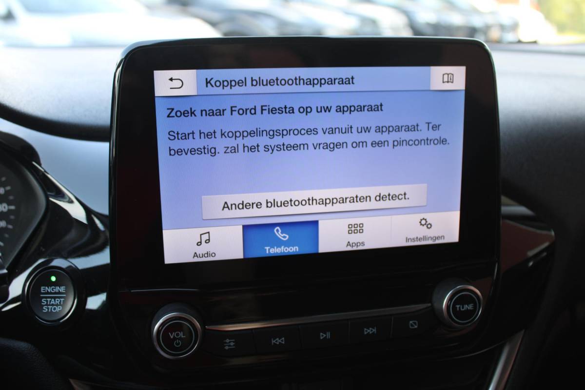 Ford Fiesta Ford Fiesta 1.0 EcoBoost Titanium | Automaat | Climate control | Scherm | Keyless entry | Elektrisch inkapbare spiegels | Cruise control