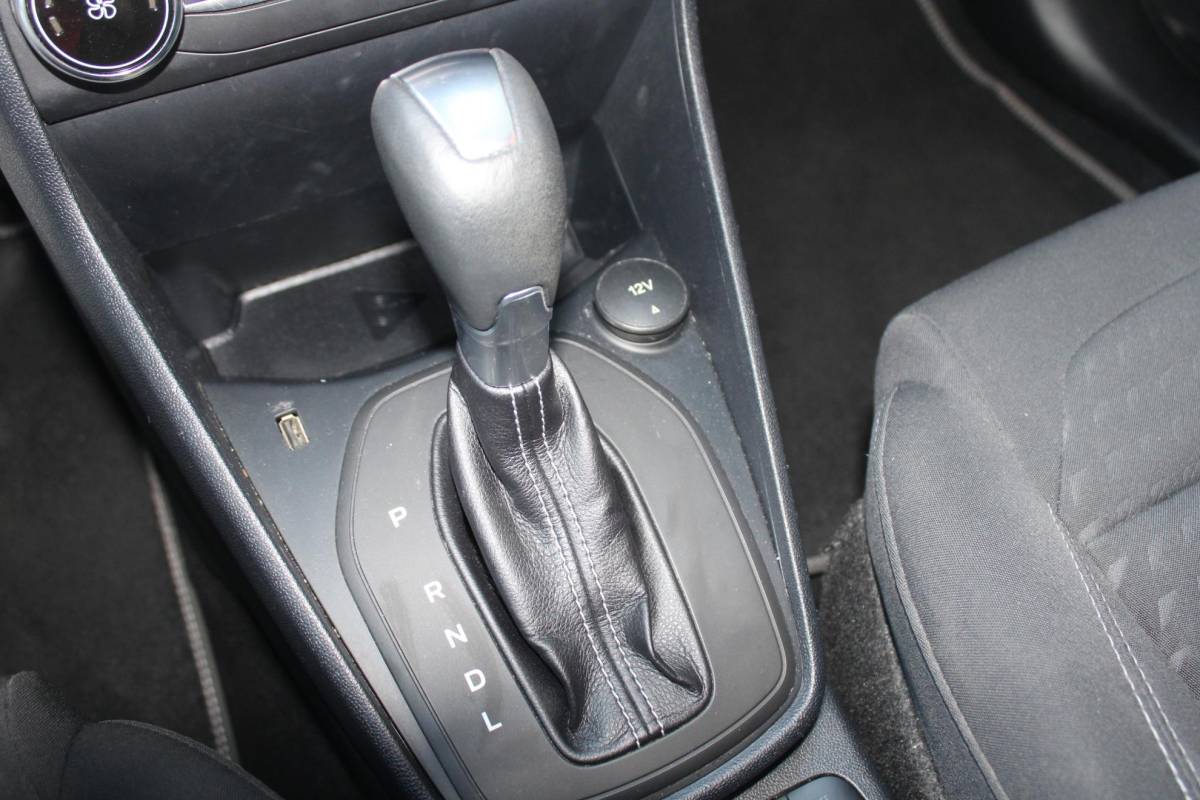Ford Fiesta Ford Fiesta 1.0 EcoBoost Titanium | Automaat | Climate control | Scherm | Keyless entry | Elektrisch inkapbare spiegels | Cruise control