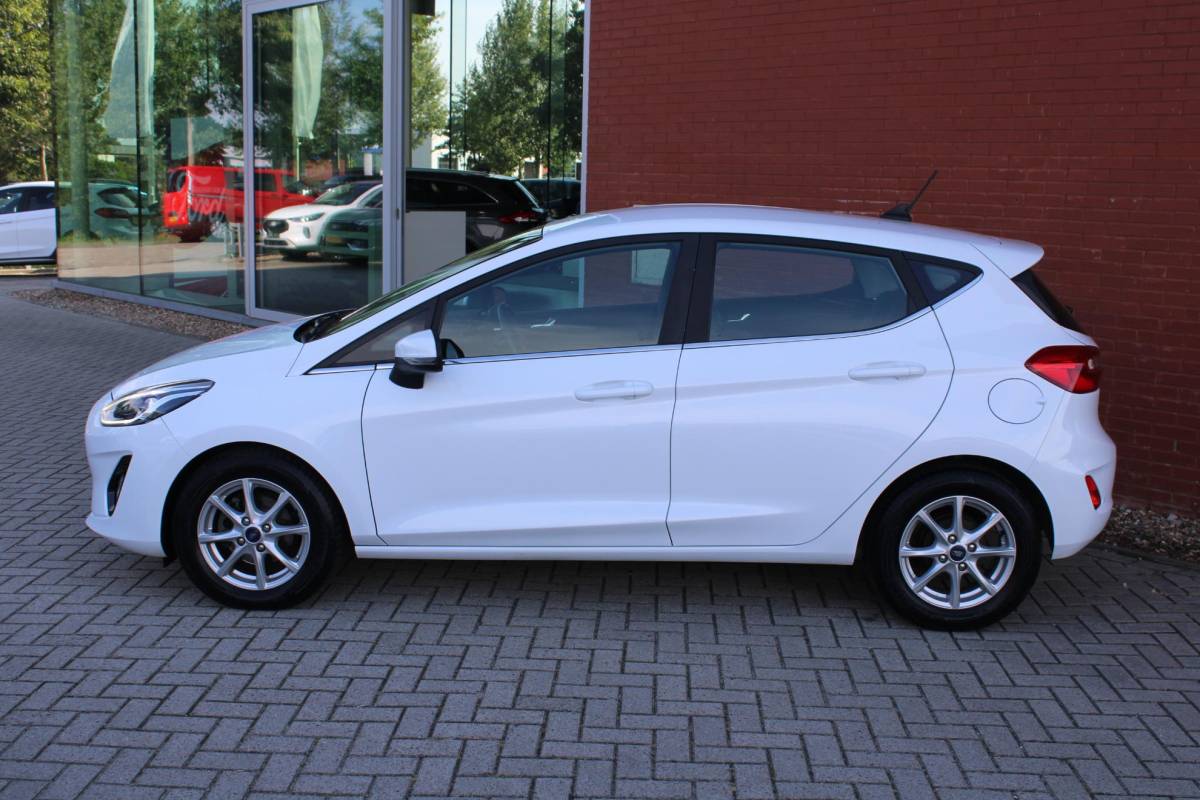 Ford Fiesta Ford Fiesta 1.0 EcoBoost Titanium | Automaat | Climate control | Scherm | Keyless entry | Elektrisch inkapbare spiegels | Cruise control