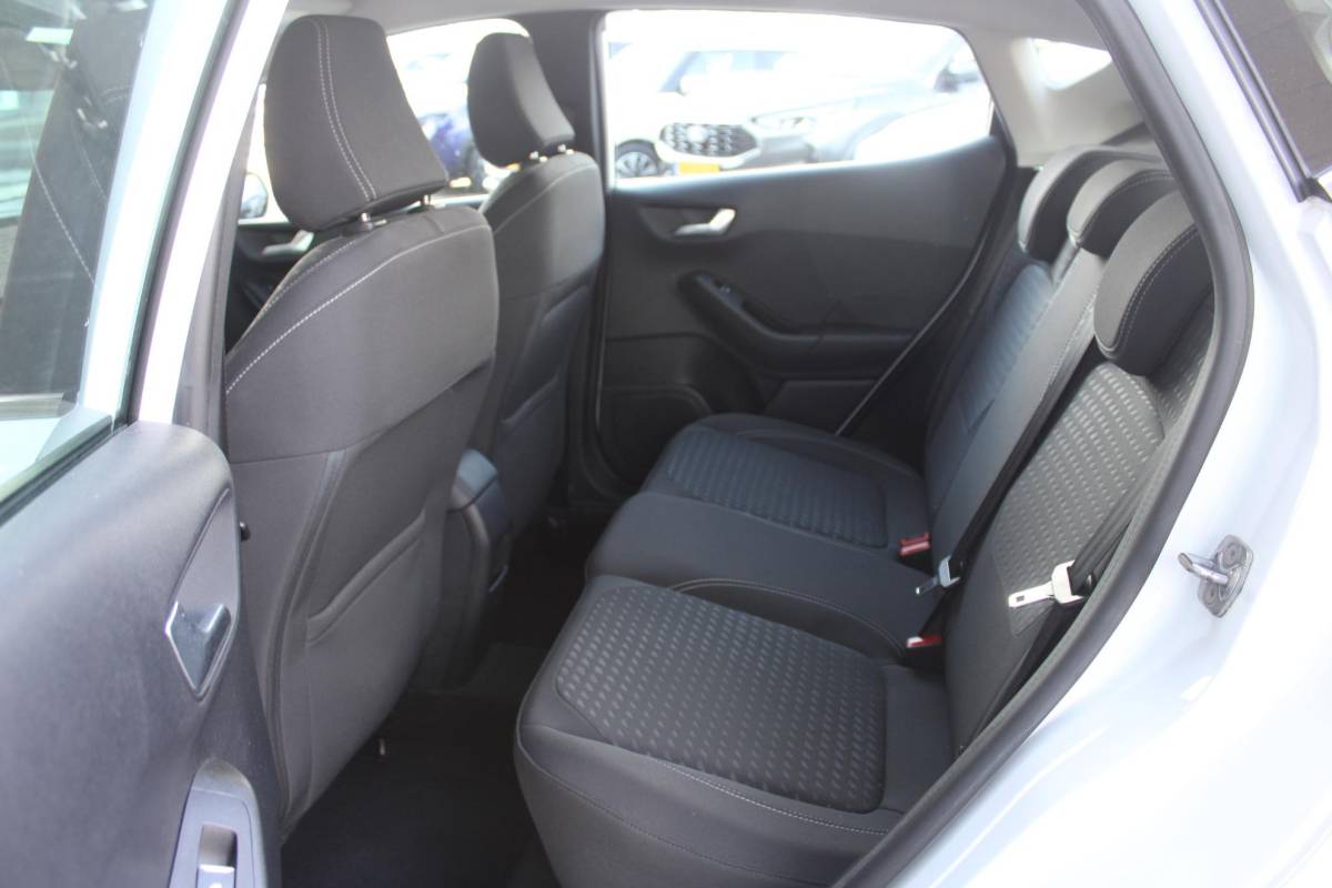 Ford Fiesta Ford Fiesta 1.0 EcoBoost Titanium | Automaat | Climate control | Scherm | Keyless entry | Elektrisch inkapbare spiegels | Cruise control