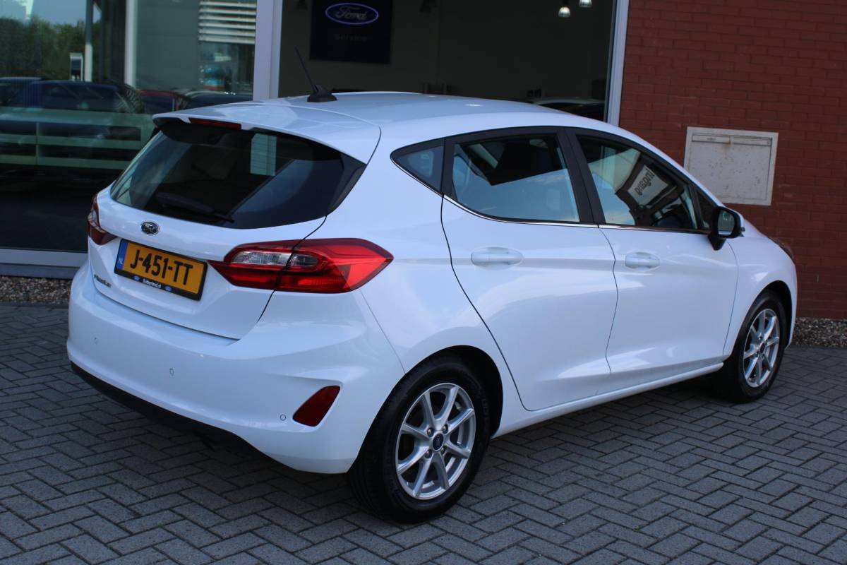 Ford Fiesta Ford Fiesta 1.0 EcoBoost Titanium | Automaat | Climate control | Scherm | Keyless entry | Elektrisch inkapbare spiegels | Cruise control
