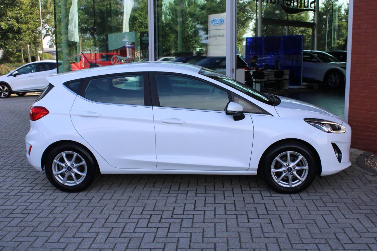 Ford Fiesta Ford Fiesta 1.0 EcoBoost Titanium | Automaat | Climate control | Scherm | Keyless entry | Elektrisch inkapbare spiegels | Cruise control
