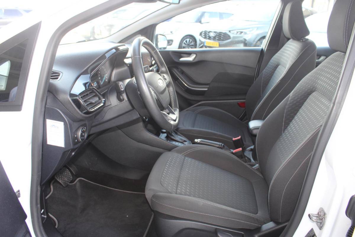 Ford Fiesta Ford Fiesta 1.0 EcoBoost Titanium | Automaat | Climate control | Scherm | Keyless entry | Elektrisch inkapbare spiegels | Cruise control