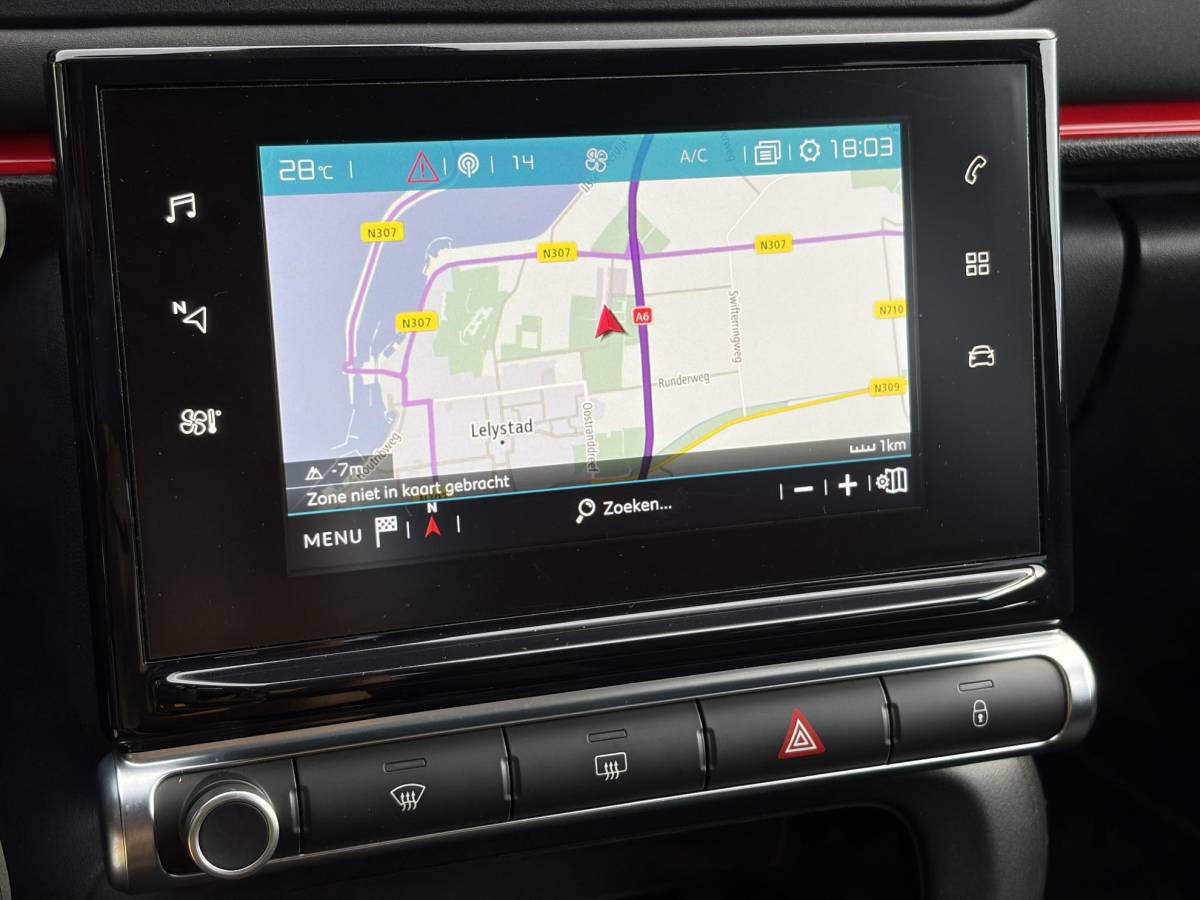 Citroën C3 Citroen C3 1.2 PureTech Shine ✓2e Eigenaar✓Camera✓Carplay✓Navi✓Trekhaak✓Pdc✓Clima✓Cruise✓17”Lm velgen✓Rijstrooksensor✓N.A.P✓Apk tot 04-2027