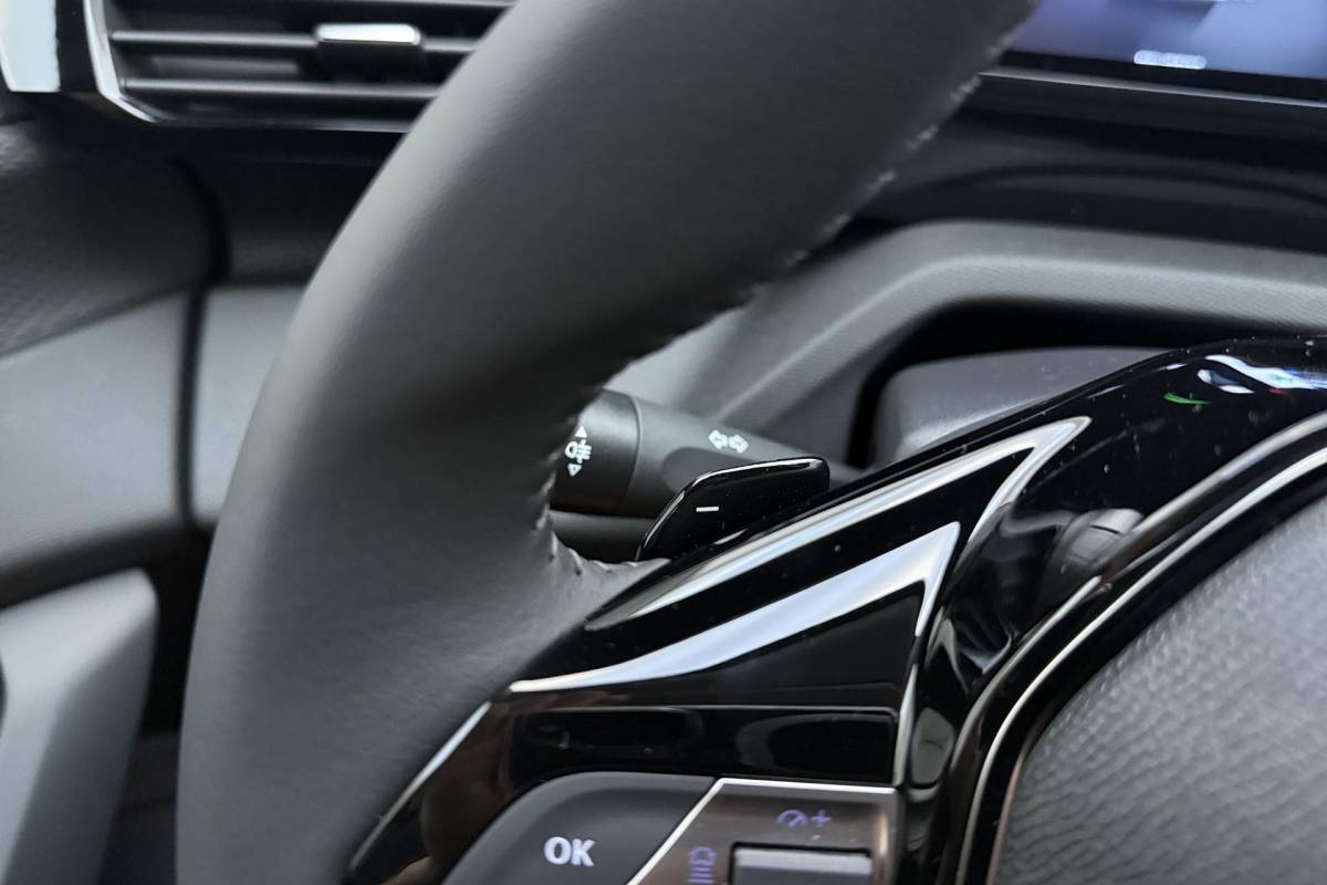 Peugeot 308 Peugeot 308 SW 1.2 Hybrid 145pk e-DCS6 Business | Achteruitrijcamera | Automaat | Apple Carplay/Android Auto | Climate Control | Nieuwe type