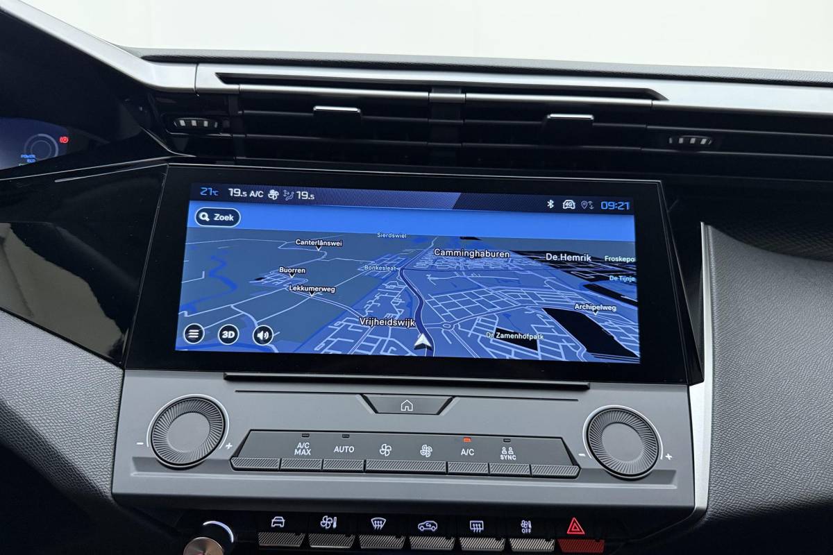 Peugeot 308 Peugeot 308 SW 1.2 Hybrid 145pk e-DCS6 Business | Achteruitrijcamera | Automaat | Apple Carplay/Android Auto | Climate Control | Nieuwe type