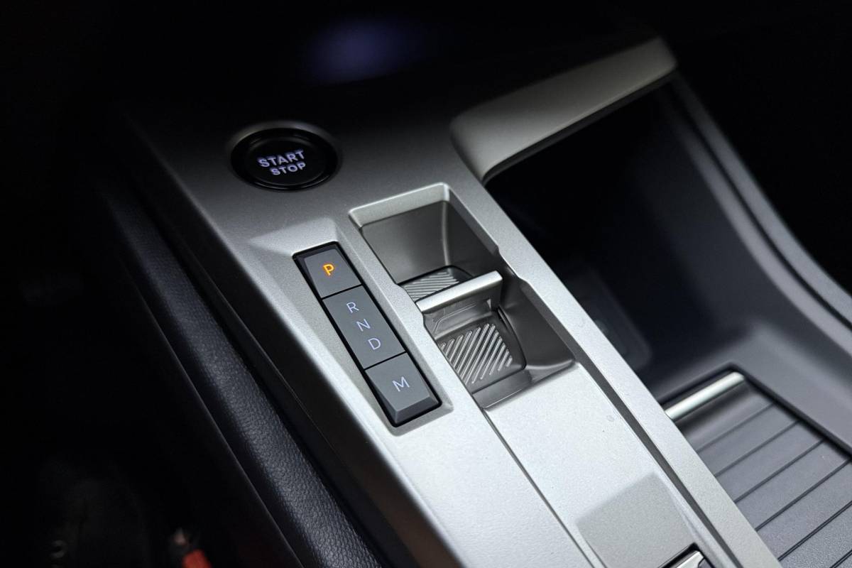 Peugeot 308 Peugeot 308 SW 1.2 Hybrid 145pk e-DCS6 Business | Achteruitrijcamera | Automaat | Apple Carplay/Android Auto | Climate Control | Nieuwe type