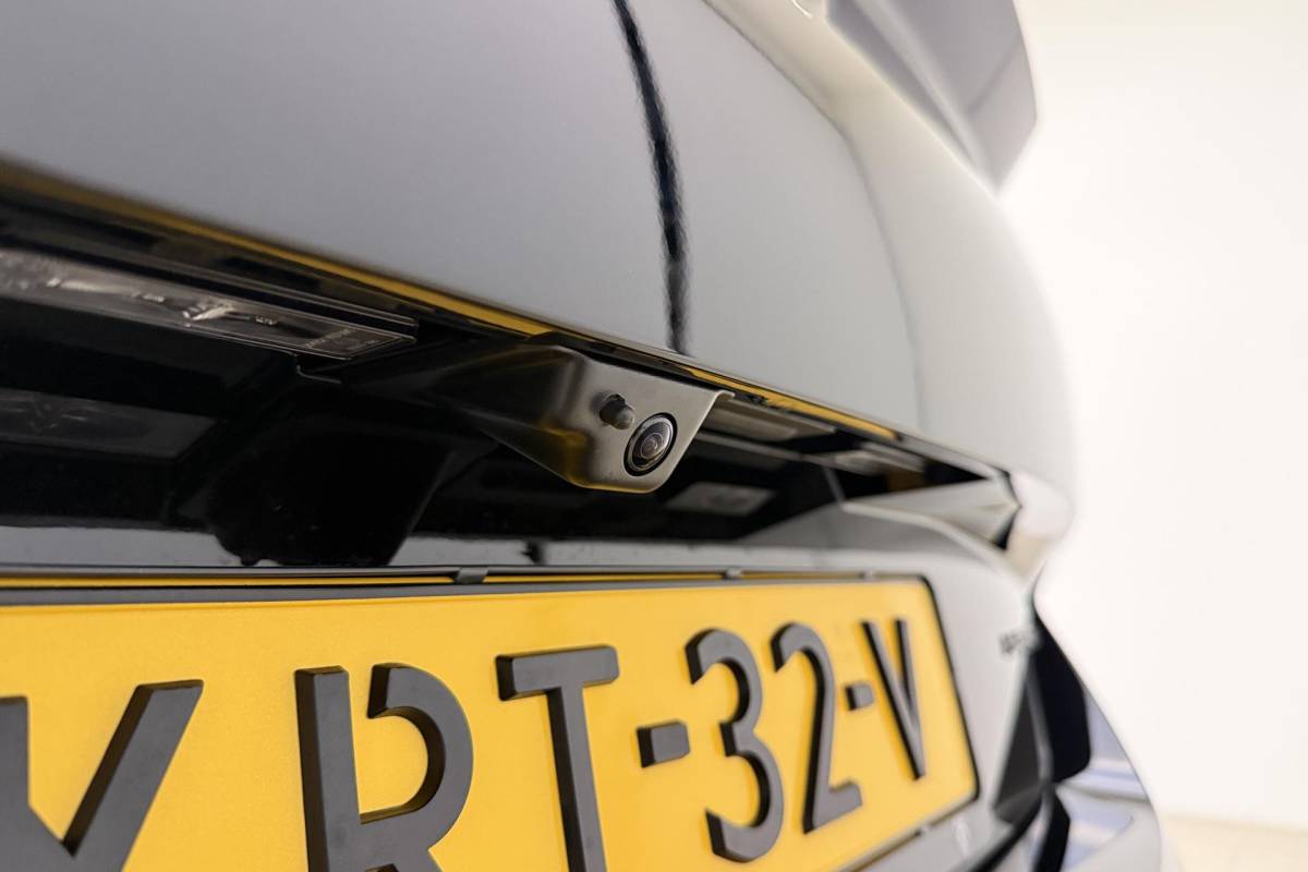 Peugeot 308 Peugeot 308 SW 1.2 Hybrid 145pk e-DCS6 Business | Achteruitrijcamera | Automaat | Apple Carplay/Android Auto | Climate Control | Nieuwe type