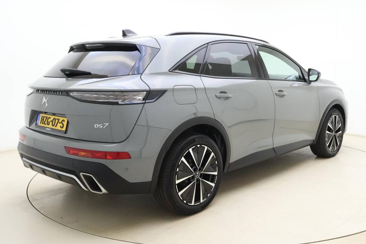 DS DS 7 DS 7 1.6 PHEV 300pk 4×4 Pallas | Panoramadak | 19inch Lichtmetaal | 4 wielaandrijving | Elektrische achterklep | Elektrische voorstoelen | AGR voorstoelen