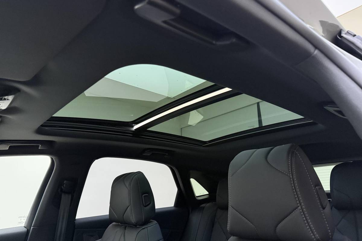 DS DS 7 DS 7 1.6 PHEV 300pk 4×4 Pallas | Panoramadak | 19inch Lichtmetaal | 4 wielaandrijving | Elektrische achterklep | Elektrische voorstoelen | AGR voorstoelen
