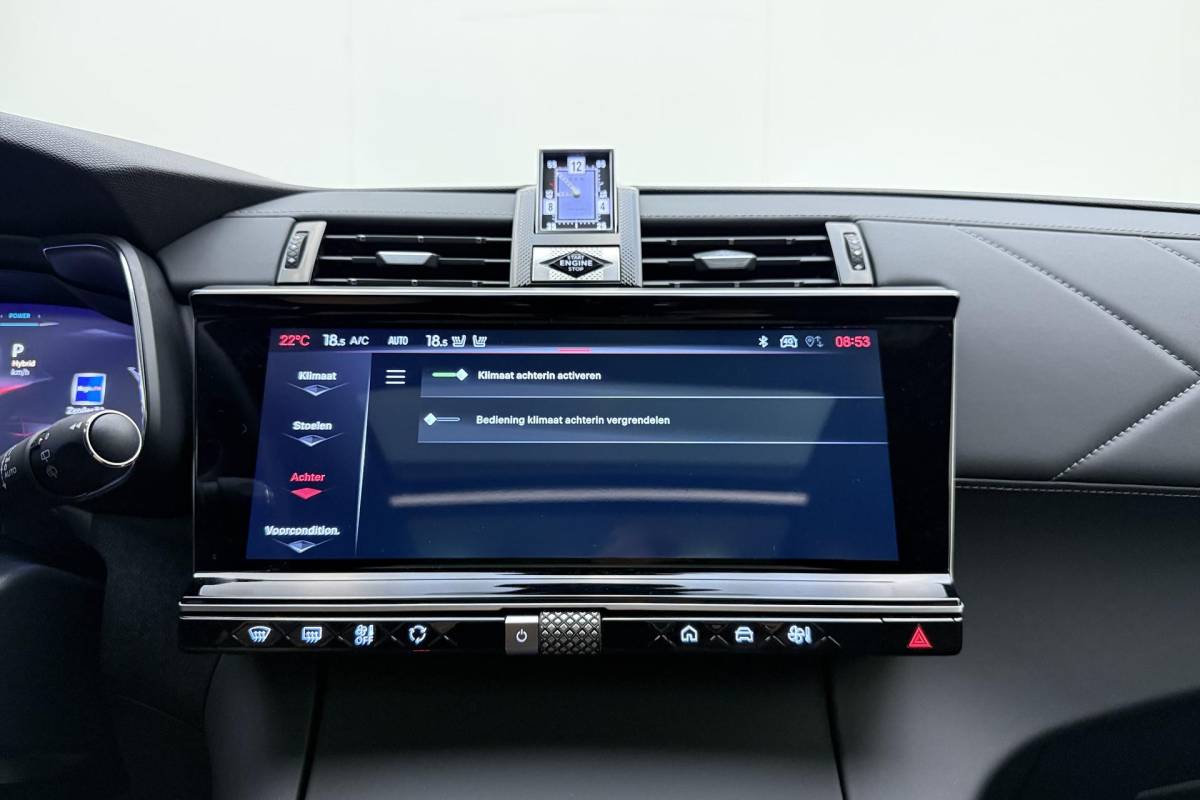 DS DS 7 DS 7 1.6 PHEV 300pk 4×4 Pallas | Panoramadak | 19inch Lichtmetaal | 4 wielaandrijving | Elektrische achterklep | Elektrische voorstoelen | AGR voorstoelen