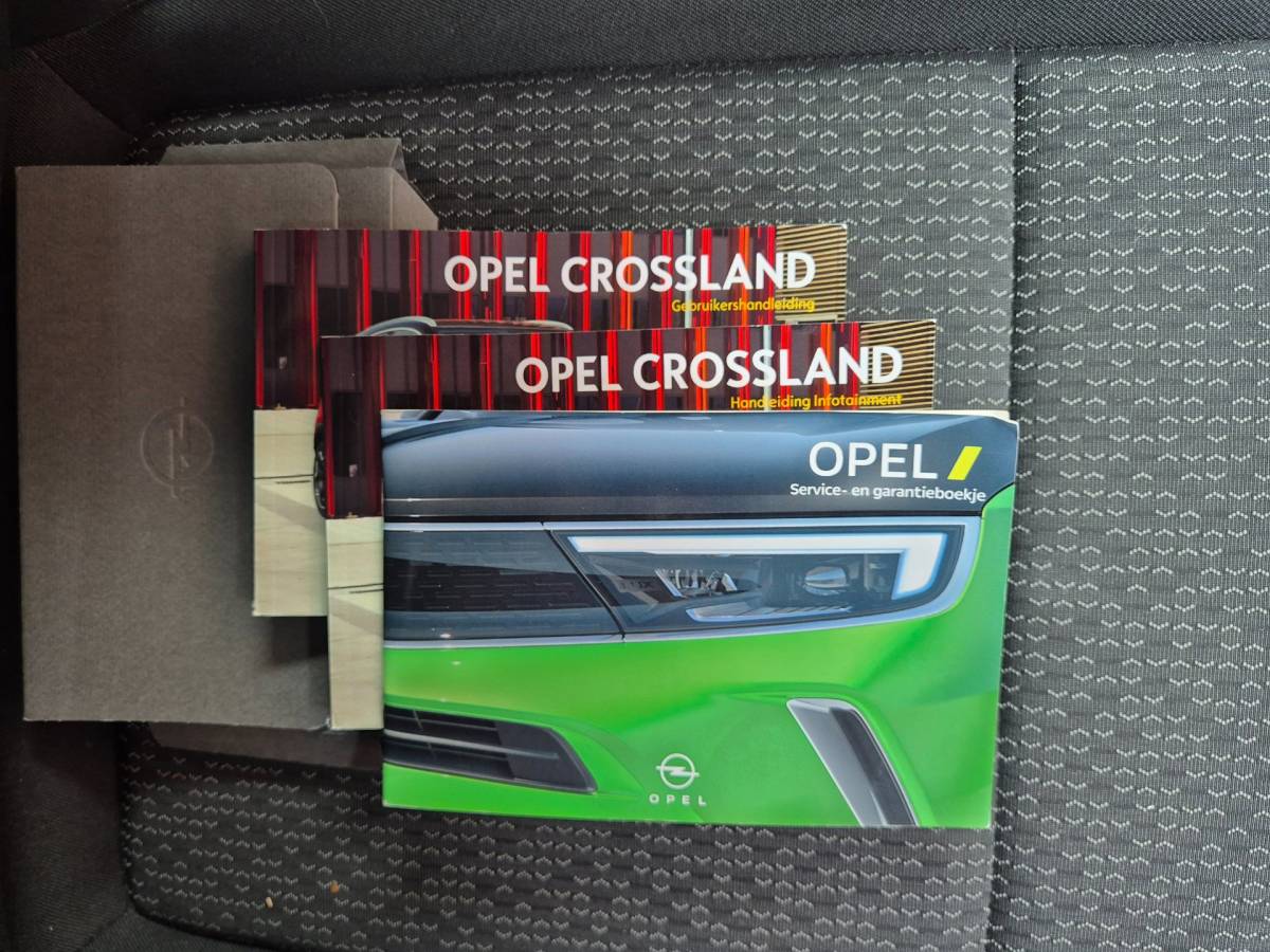 Opel Crossland Opel Crossland 1.2 Turbo Edition 110PK 5drs clima, cruise, navi, camera, carplay, lmv, dab, led