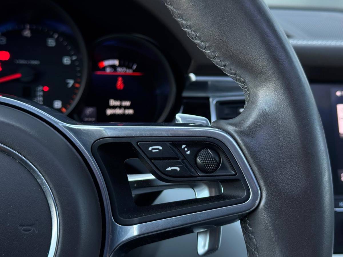 Porsche Macan Porsche MACAN 2.0 | Pano | Leder | Camera |