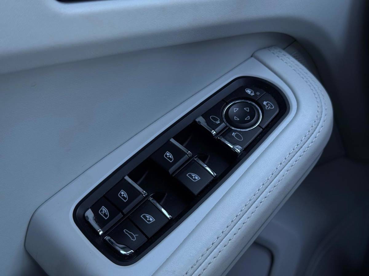 Porsche Macan Porsche MACAN 2.0 | Pano | Leder | Camera |