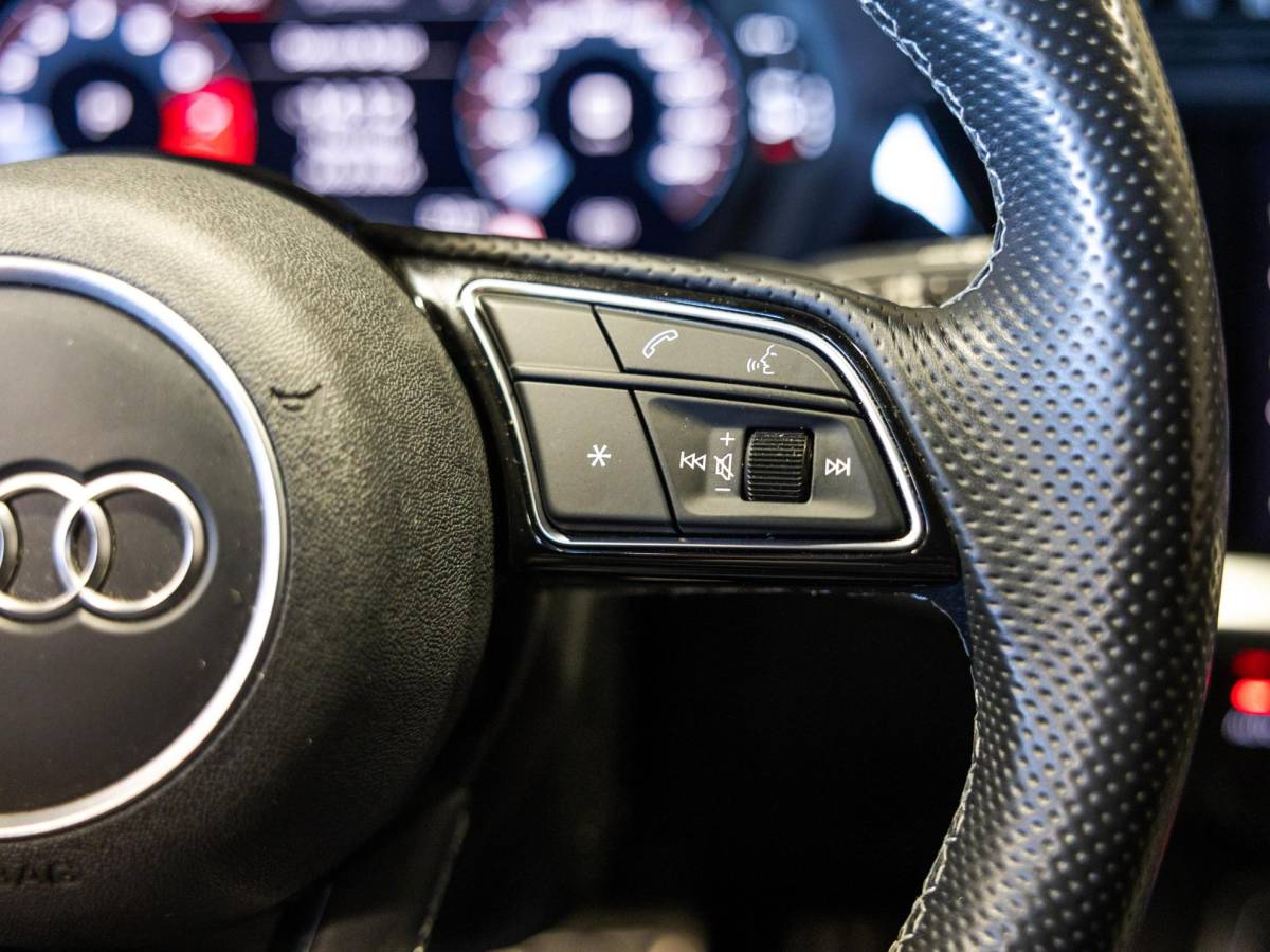 Audi A3 Audi A3 Sportback 35 TFSI S-Line edition / 150pk / NAP / Apple CarPlay /