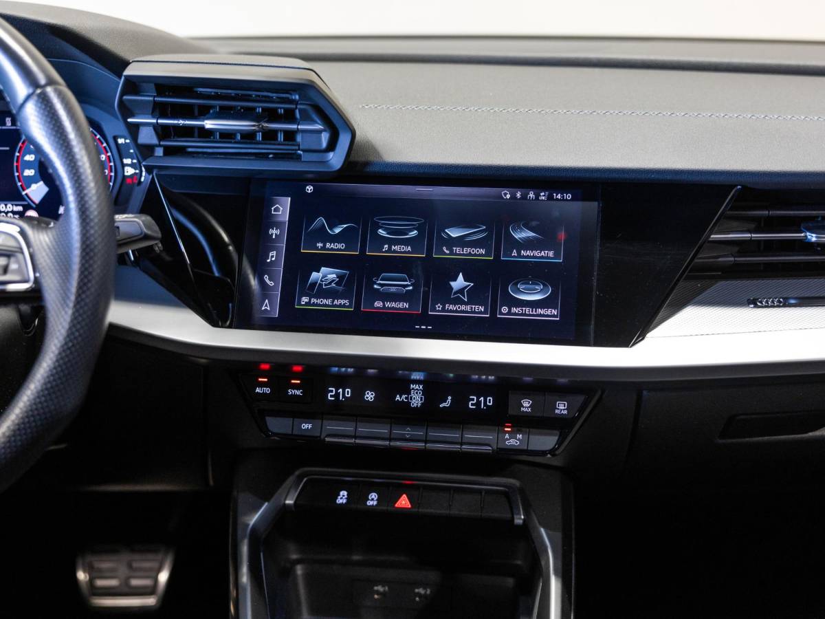 Audi A3 Audi A3 Sportback 35 TFSI S-Line edition / 150pk / NAP / Apple CarPlay /