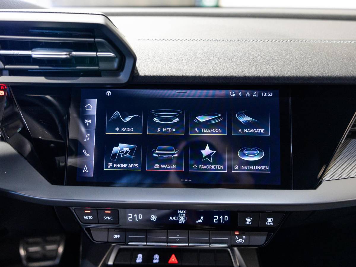 Audi A3 Audi A3 Sportback 35 TFSI S-Line edition / 150pk / NAP / Apple CarPlay /