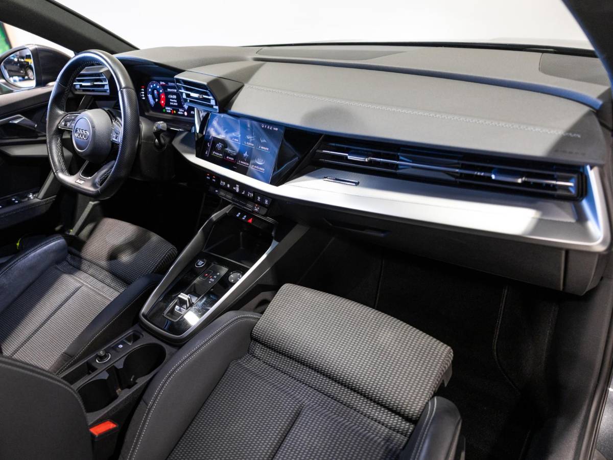 Audi A3 Audi A3 Sportback 35 TFSI S-Line edition / 150pk / NAP / Apple CarPlay /
