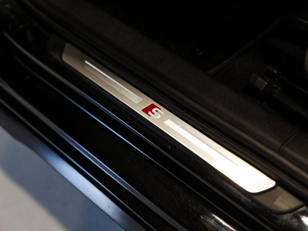 Audi A3 Audi A3 Limousine 35 TFSI S-Line edition / 150pk / NAP / Matrix LED / Stoelverwarming / Adaptieve cruise control /