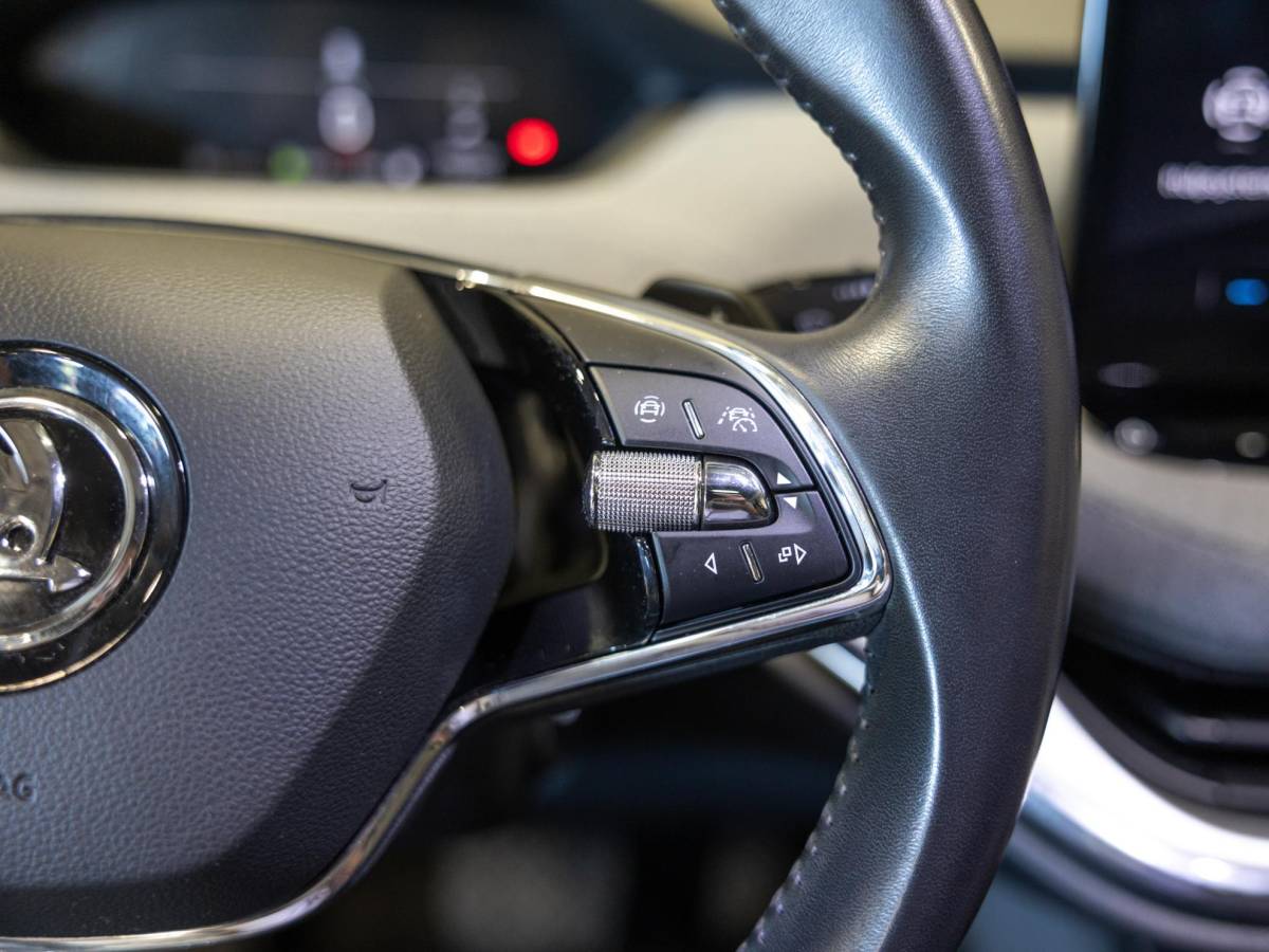 Škoda Enyaq iV Skoda Enyaq iV 80 SOH 92% / 204pk / Panorama dak / Achteruitrij camera /