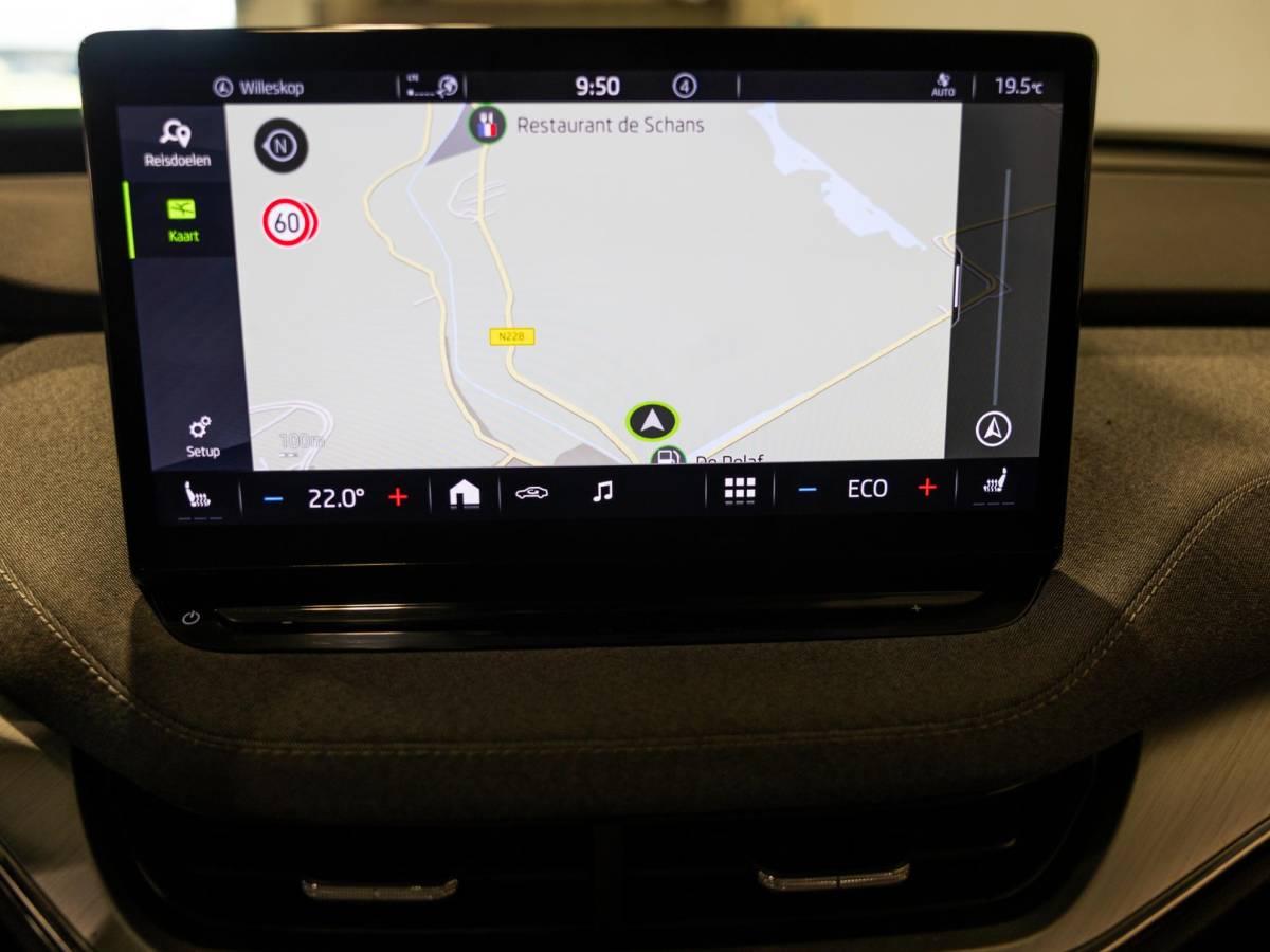 Škoda Enyaq iV Skoda Enyaq iV 80 SoH 91% / 204pk / Trekhaak / Panorama dak / Head-up display /