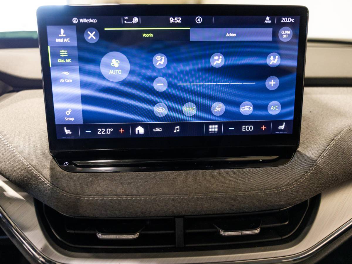Škoda Enyaq iV Skoda Enyaq iV 80 SoH 91% / 204pk / Trekhaak / Panorama dak / Head-up display /
