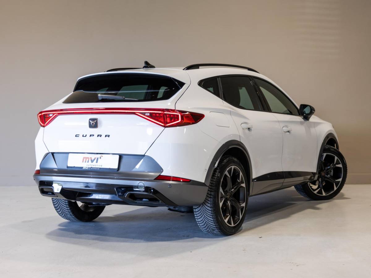 CUPRA Formentor CUPRA Formentor 1.5 TSI Business Edition Plus / 150pk / Achteruitrij camera / Sfeerverlichting / Adaptieve cruise control /
