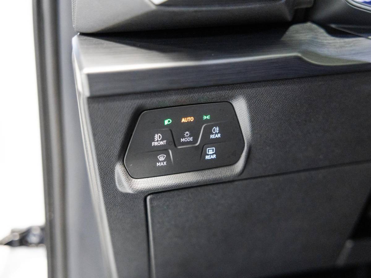 CUPRA Formentor CUPRA Formentor 1.5 TSI Business Edition Plus / 150pk / Achteruitrij camera / Sfeerverlichting / Adaptieve cruise control /