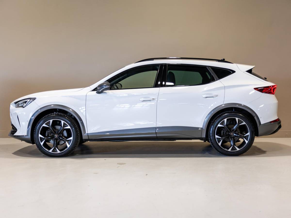 CUPRA Formentor CUPRA Formentor 1.5 TSI Business Edition Plus / 150pk / Achteruitrij camera / Sfeerverlichting / Adaptieve cruise control /