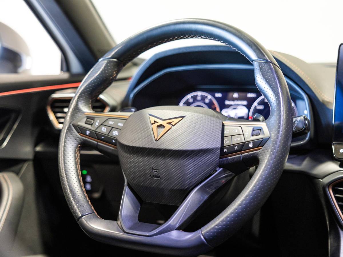 CUPRA Formentor CUPRA Formentor 1.5 TSI Business Edition Plus / 150pk / Achteruitrij camera / Sfeerverlichting / Adaptieve cruise control /