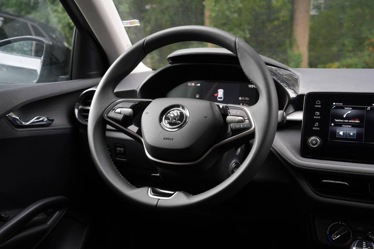 Škoda Fabia Skoda Fabia 1.0 TSI Business Edition | Automaat | Carplay | Camera