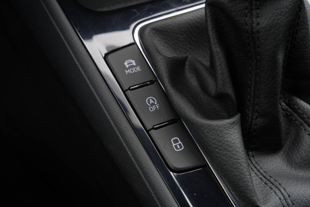 Škoda Fabia Skoda Fabia 1.0 TSI Business Edition | Automaat | Carplay | Camera