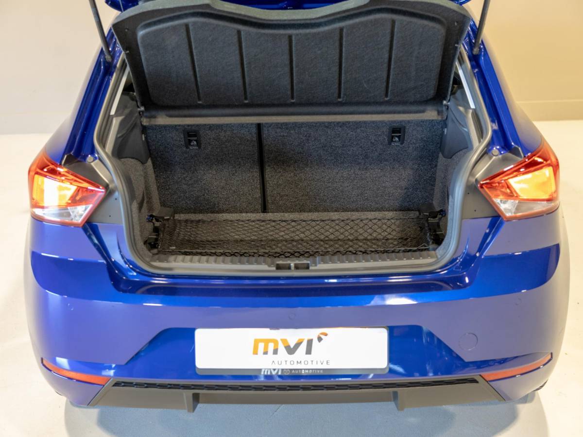 SEAT Ibiza SEAT Ibiza 1.0 TSI Style Business Intense / 95pk / Achteruitrij camera / Groot scherm / Klimaatregeling /