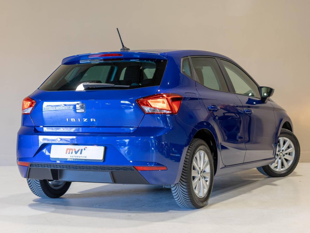 SEAT Ibiza SEAT Ibiza 1.0 TSI Style Business Intense / 95pk / Achteruitrij camera / Groot scherm / Klimaatregeling /