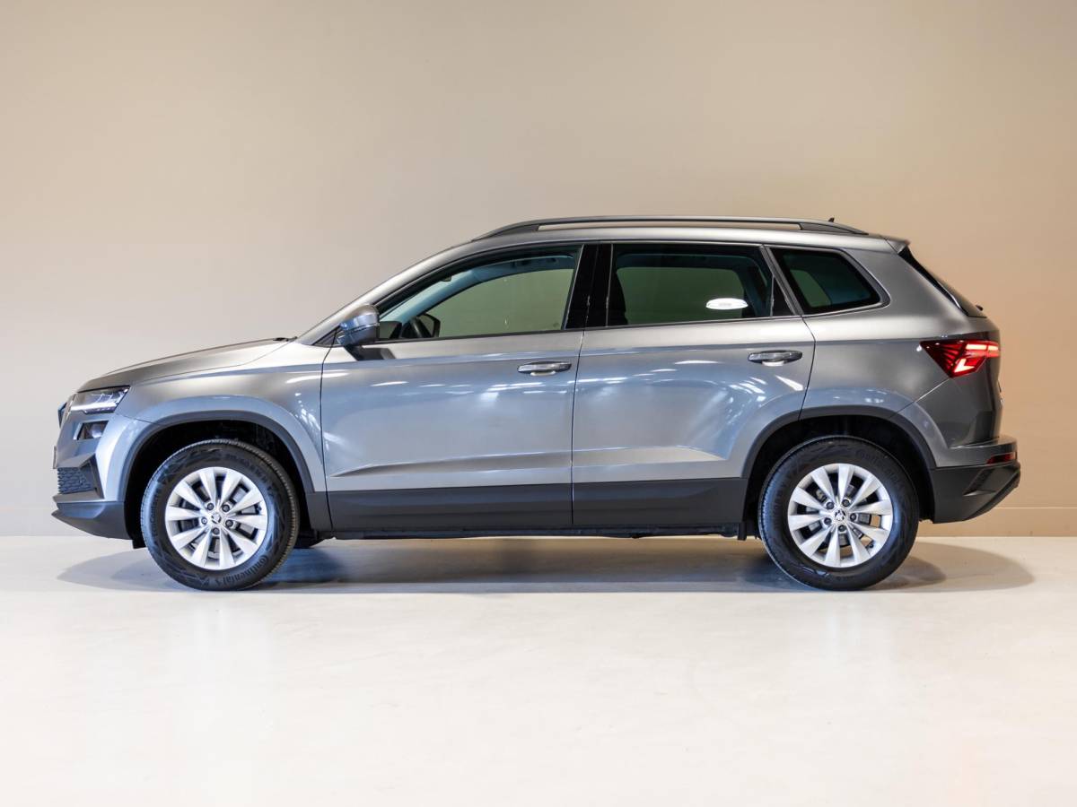 Škoda Karoq Skoda Karoq 1.5 TSI ACT Business Edition / 150pk / Achteruitrij camera / Adaptieve cruise control / Automatische klimaatregeling /