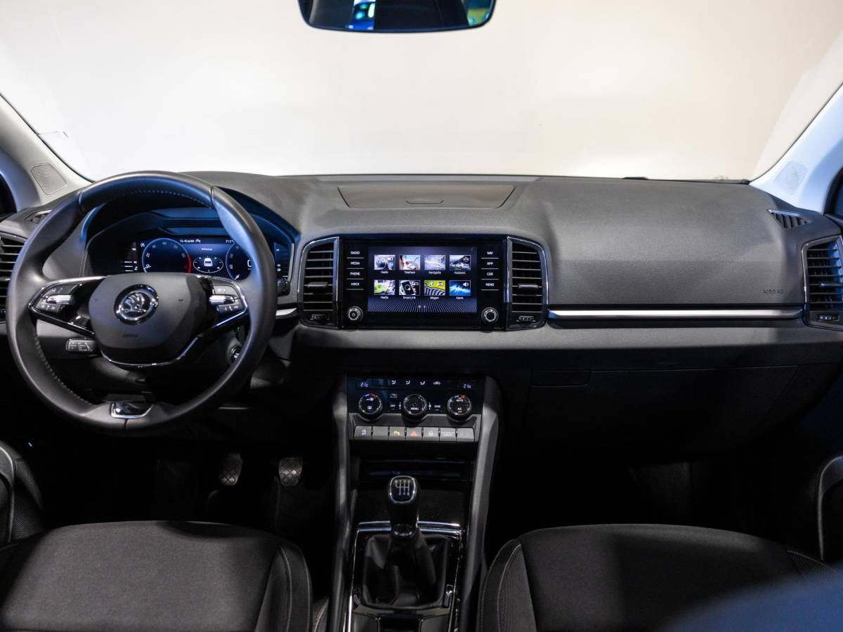 Škoda Karoq Skoda Karoq 1.5 TSI ACT Business Edition / 150pk / Achteruitrij camera / Adaptieve cruise control / Automatische klimaatregeling /