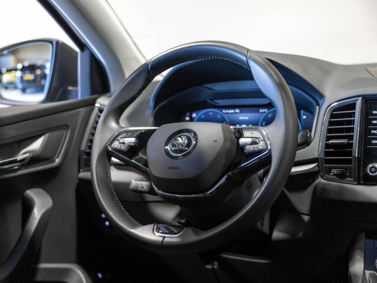 Škoda Karoq Skoda Karoq 1.5 TSI ACT Business Edition / 150pk / Achteruitrij camera / Adaptieve cruise control / Automatische klimaatregeling /