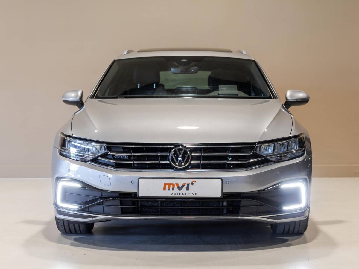 Volkswagen Passat Volkswagen Passat Variant 1.4 TSI PHEV GTE Business SoH 93% / 218pk / Panorama dak / Head-up display / Achteruitrij camera /