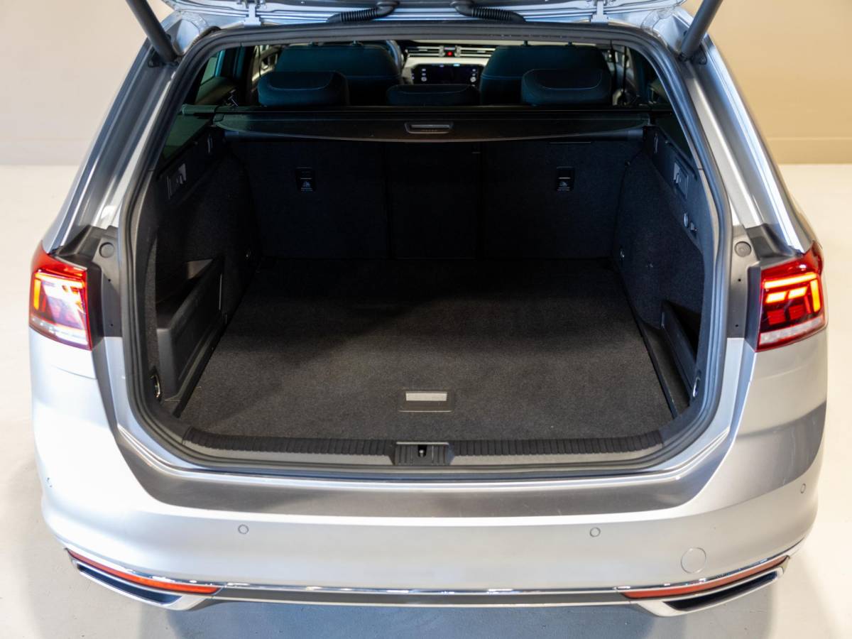 Volkswagen Passat Volkswagen Passat Variant 1.4 TSI PHEV GTE Business SoH 93% / 218pk / Panorama dak / Head-up display / Achteruitrij camera /