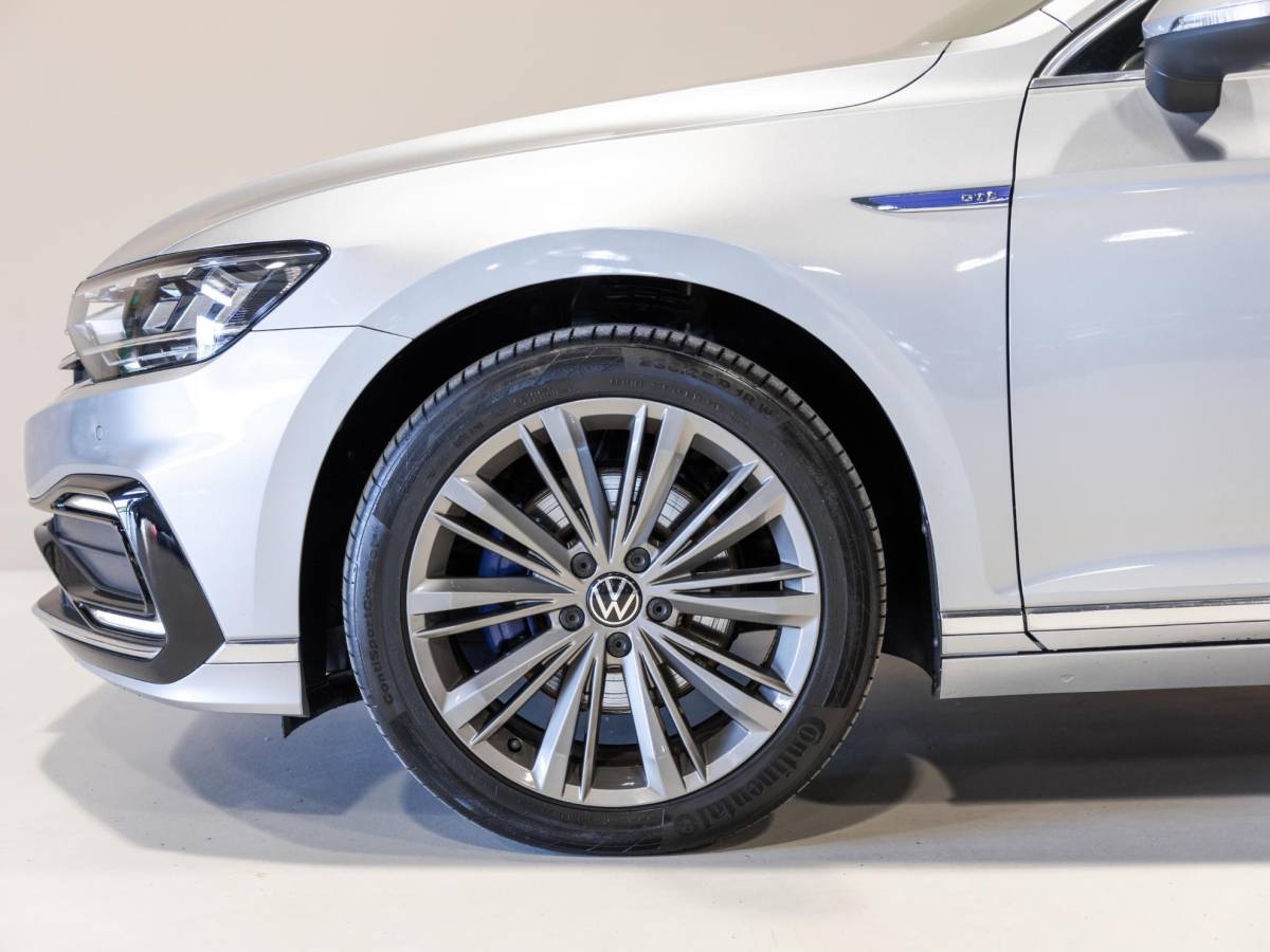 Volkswagen Passat Volkswagen Passat Variant 1.4 TSI PHEV GTE Business SoH 93% / 218pk / Panorama dak / Head-up display / Achteruitrij camera /