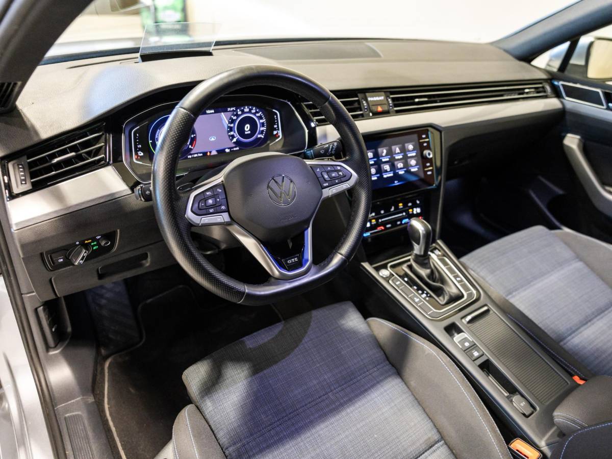 Volkswagen Passat Volkswagen Passat Variant 1.4 TSI PHEV GTE Business SoH 93% / 218pk / Panorama dak / Head-up display / Achteruitrij camera /
