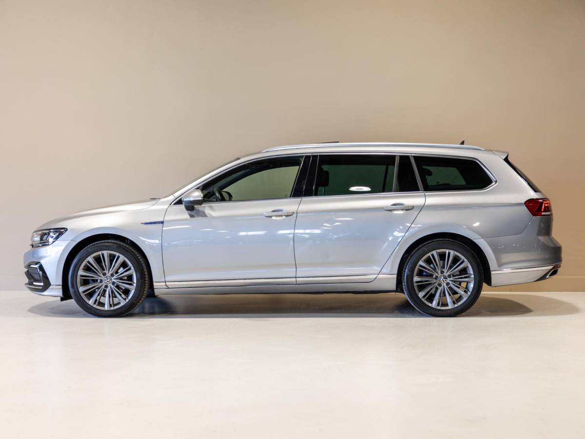 Volkswagen Passat Volkswagen Passat Variant 1.4 TSI PHEV GTE Business SoH 93% / 218pk / Panorama dak / Head-up display / Achteruitrij camera /