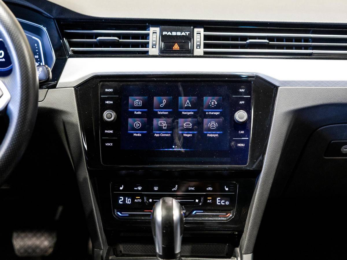 Volkswagen Passat Volkswagen Passat Variant 1.4 TSI PHEV GTE Business SoH 93% / 218pk / Panorama dak / Head-up display / Achteruitrij camera /