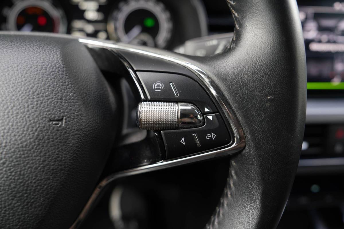 Škoda Scala Skoda Scala 1.0 TSI Business Edition | Automaat | Carplay | Camera | Stoelverwarming
