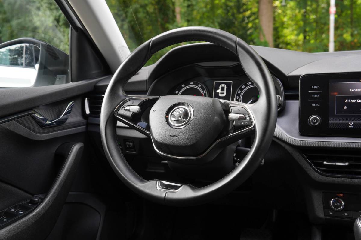 Škoda Scala Skoda Scala 1.0 TSI Business Edition | Automaat | Carplay | Camera | Stoelverwarming