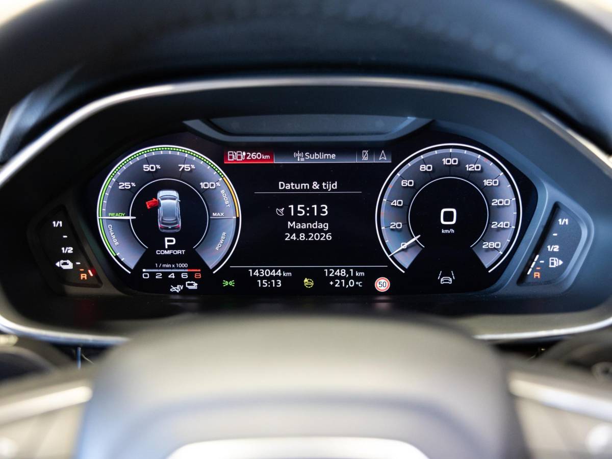 Audi Q3 Audi Q3 45 TFSI e Business Edition / 245pk / Keyless / Dodehoek herkenning / Adaptieve cruise control /