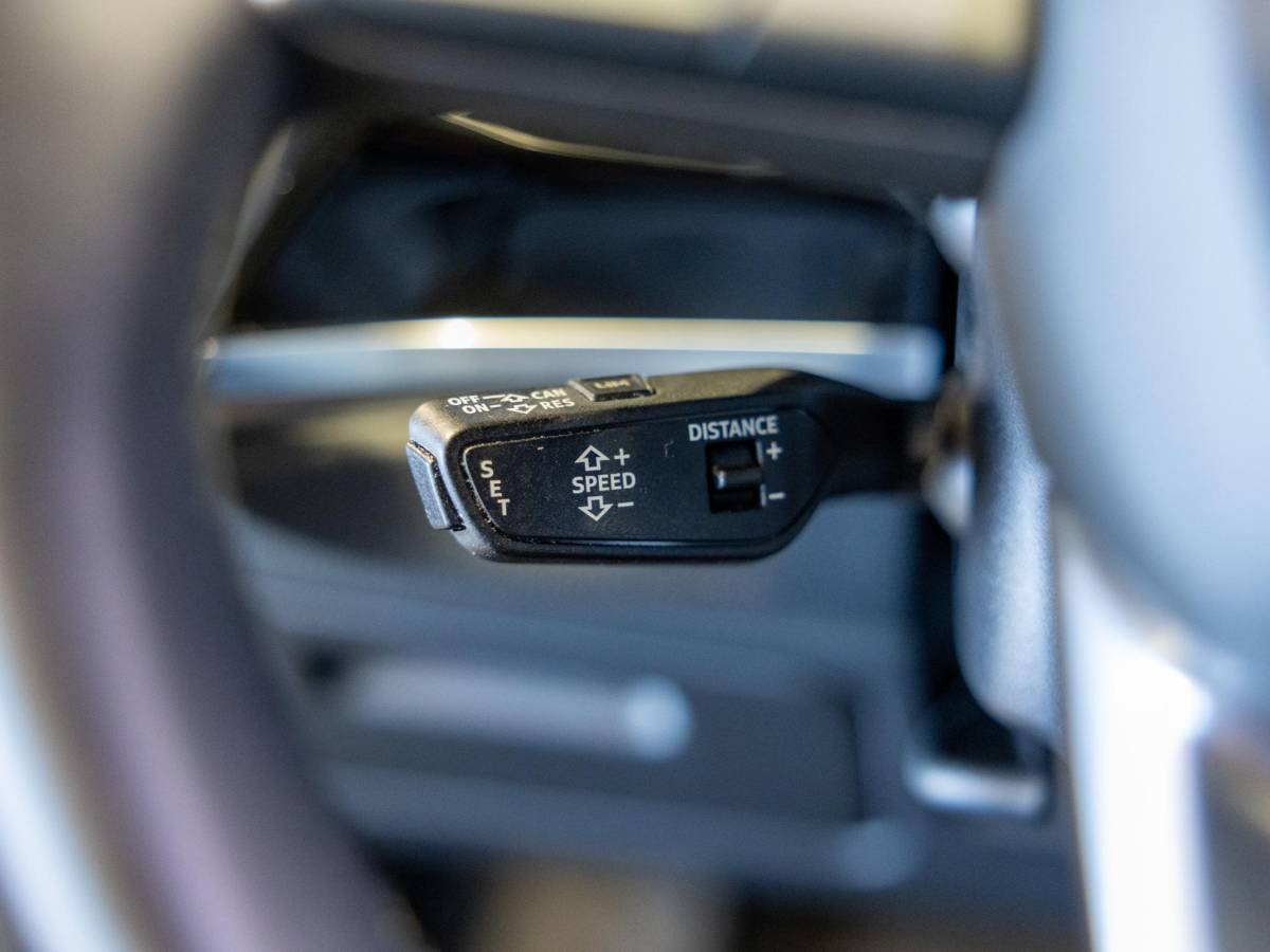 Audi Q3 Audi Q3 45 TFSI e Business Edition / 245pk / Keyless / Dodehoek herkenning / Adaptieve cruise control /