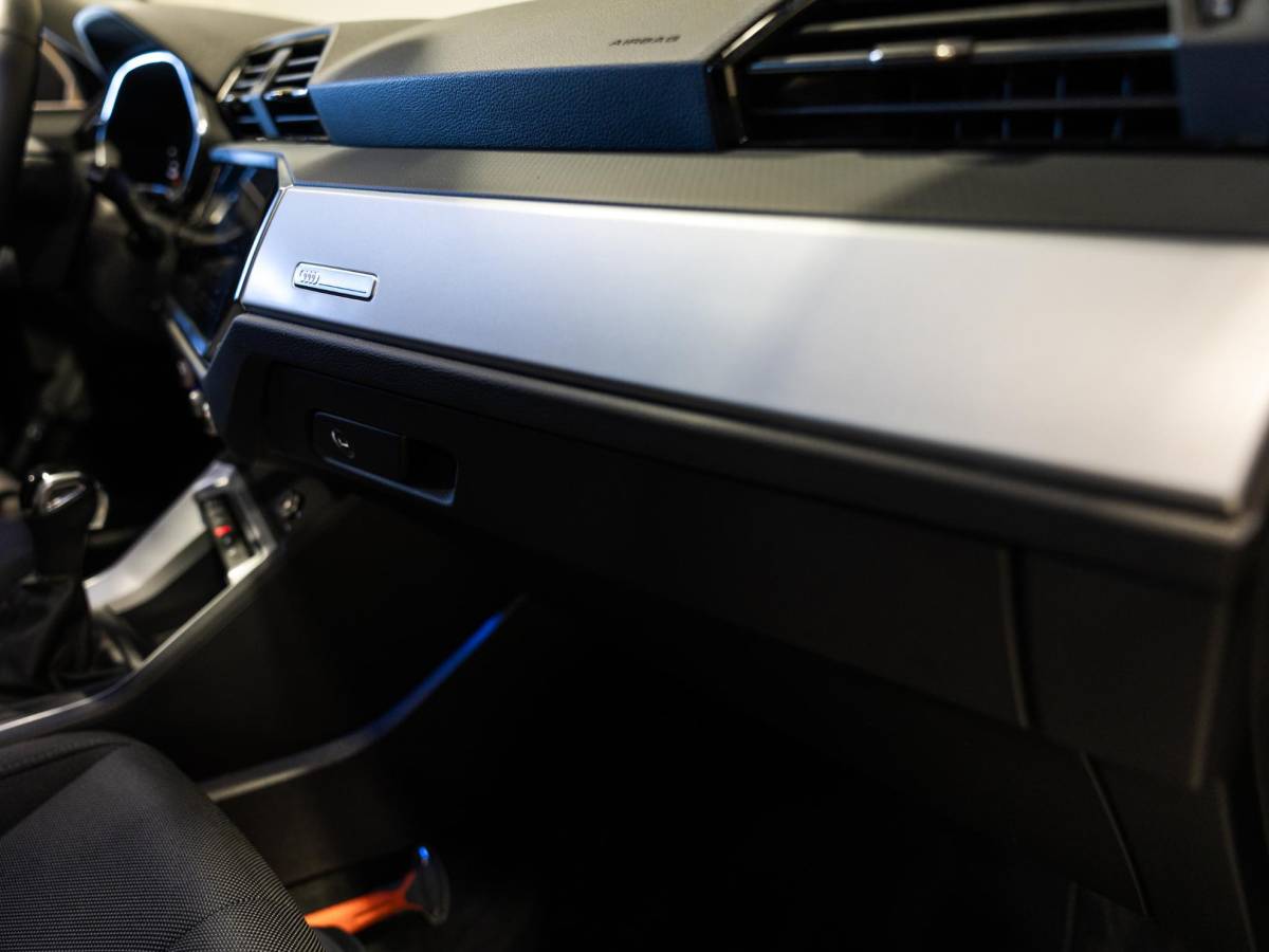 Audi Q3 Audi Q3 45 TFSI e Business Edition / 245pk / Keyless / Dodehoek herkenning / Adaptieve cruise control /